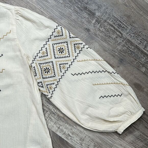 Madewell XS | Embroidered Peasant Top | like new, no flaws! Color- antique cream - Picture 7 of 16